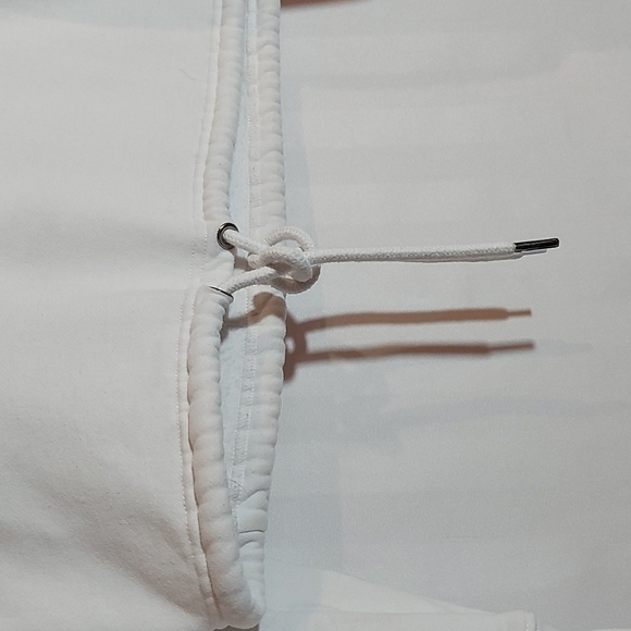 AEROPOSTALE CROPPED WHITE HOODIE! - Picture 3 of 5